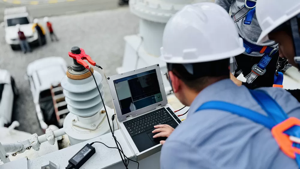 On-site Display of Mini-WDT Sweep Frequency Response Analyzer On-site Display of Mini-WDT Sweep Frequency Response Analyzer