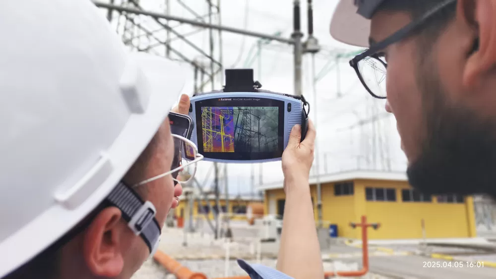 On-Site Display of Minicam Acoustic Imager(With Thermal Module) On-Site Display of Minicam Acoustic Imager(With Thermal Module)