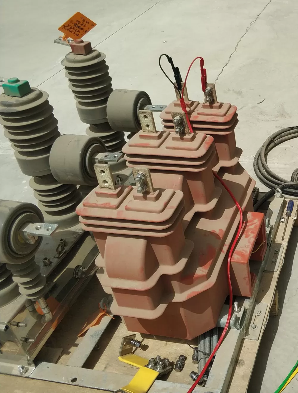 Three-Phase Combinsd Transformers Test Case Three-Phase Combinsd Transformers Test Case